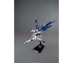 Freedom Gundam Version 2.0 (1/100 Scale) MG