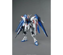 Freedom Gundam Version 2.0 (1/100 Scale) MG
