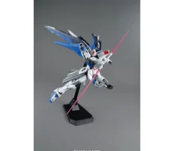 Freedom Gundam Version 2.0 (1/100 Scale) MG
