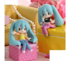 Hatsune Miku EX -Hatsune Miku x Love and Berry Dress Up and Dance!- fuwa petit Perching Mini Figure