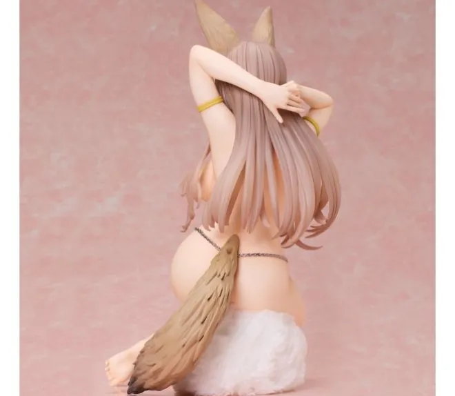 Laura Complete Figure