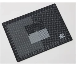 Mr. CUTTING MAT A4 Size